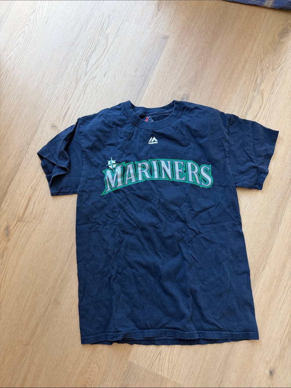 Majestic Navy Seattle Mariners women’s Tee with Green & White Logo
